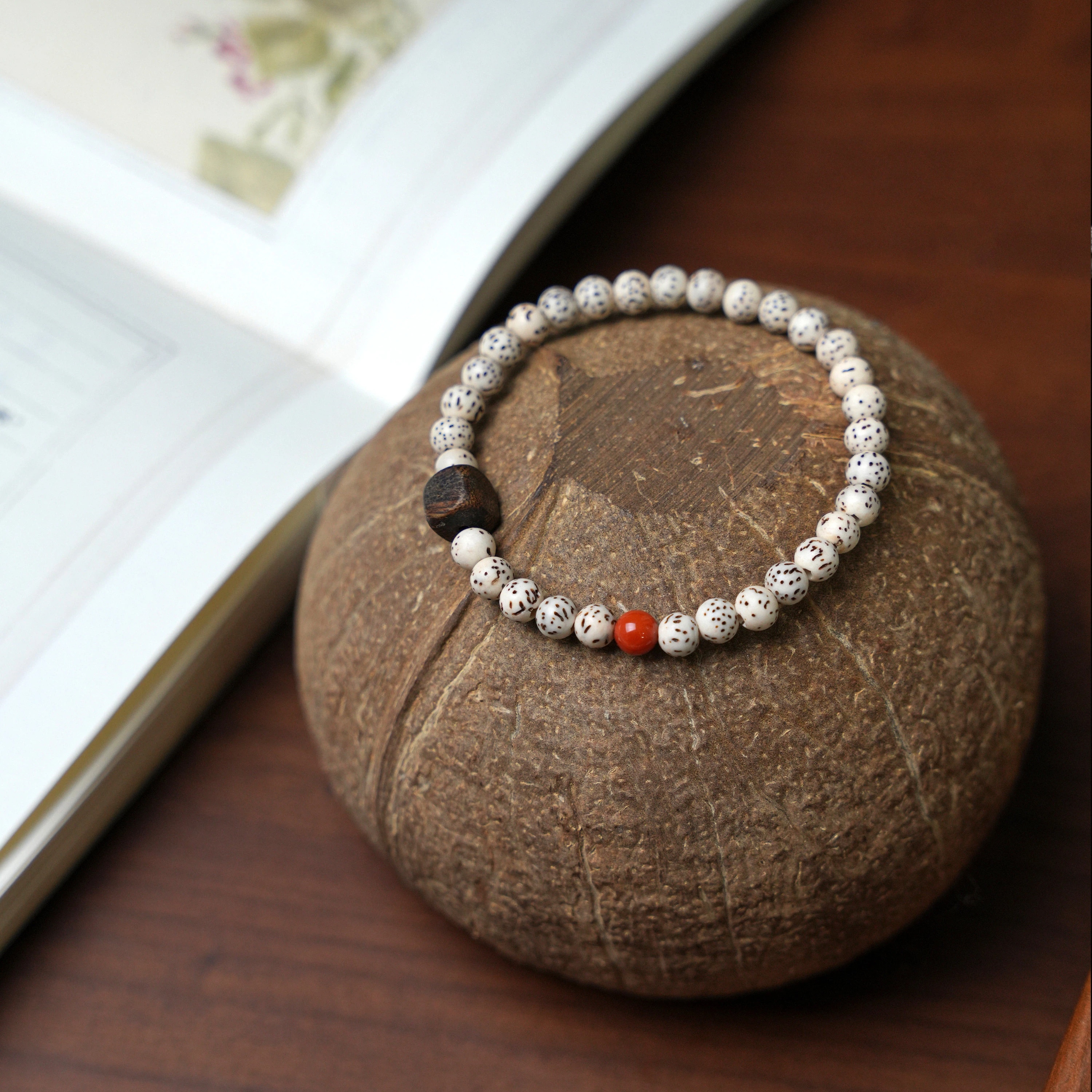 Xingyue Bodhi Multi-treasure Agarwood Bracelet, Calming & Protective Couple Gift